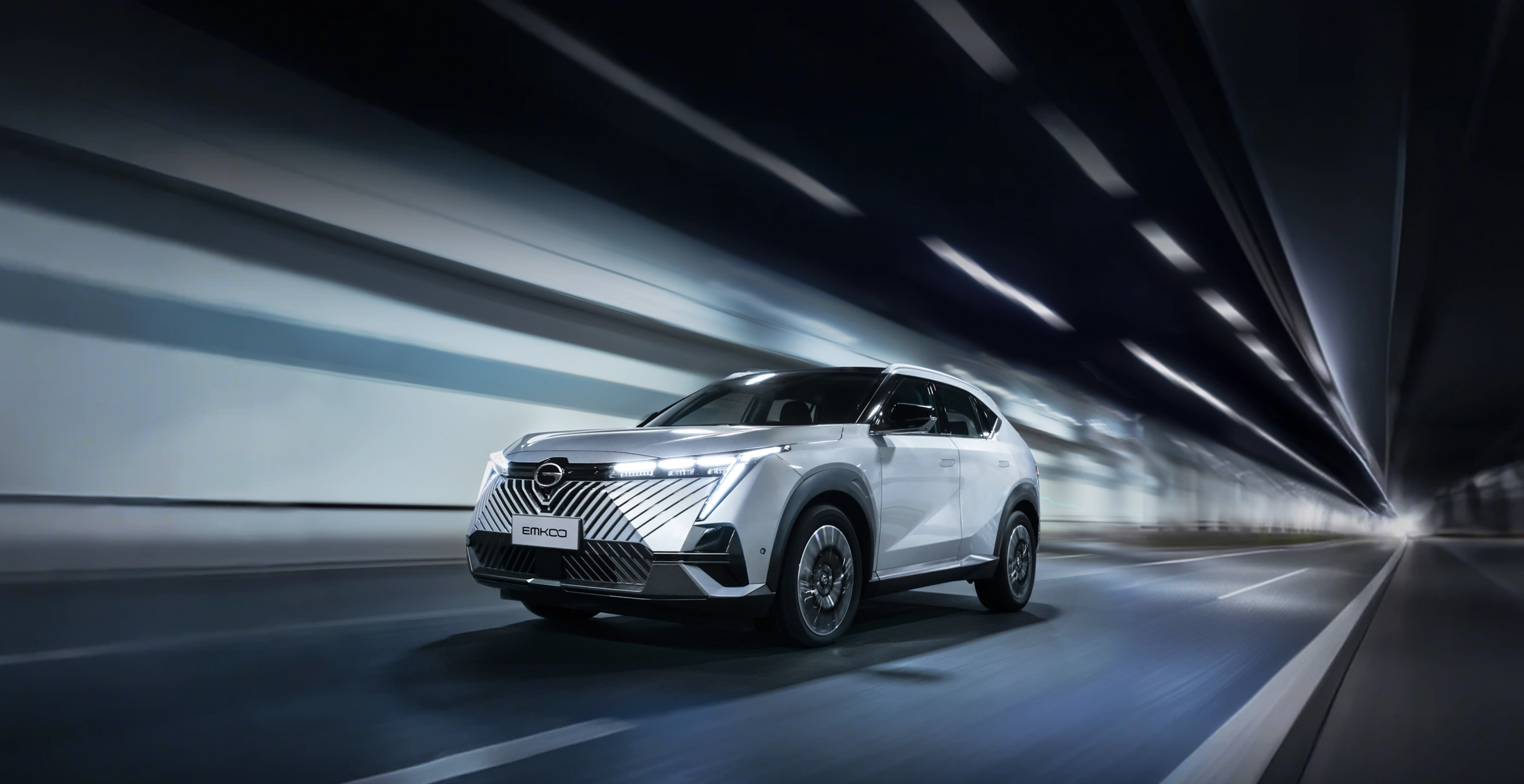 رائد التكنولوجيا من الجيل الجديد SUV